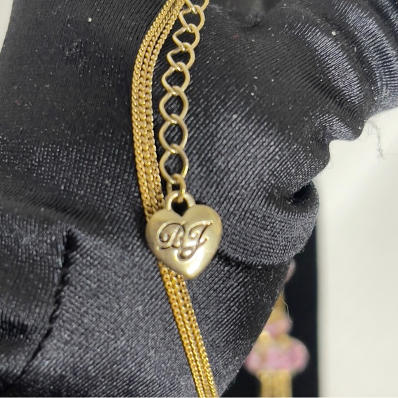 NWT Betsey Johnson Tzarina Cascade Rose Beaded Necklace On A Tri Gold Tone Chain - Picture 7 of 10